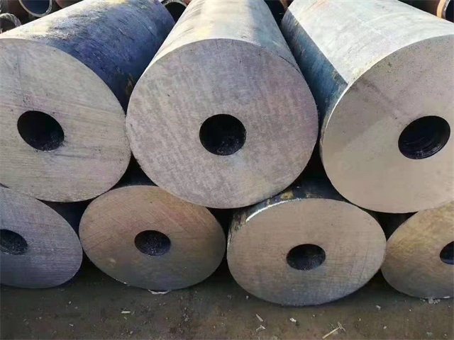 延边厚壁热轧无缝钢管